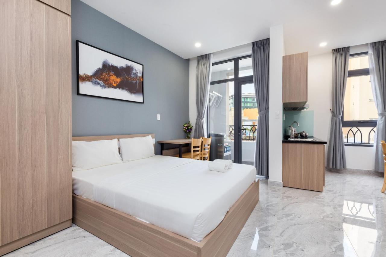 Yours Studio Airport Hotel Ho Chi Minh City Exterior photo
